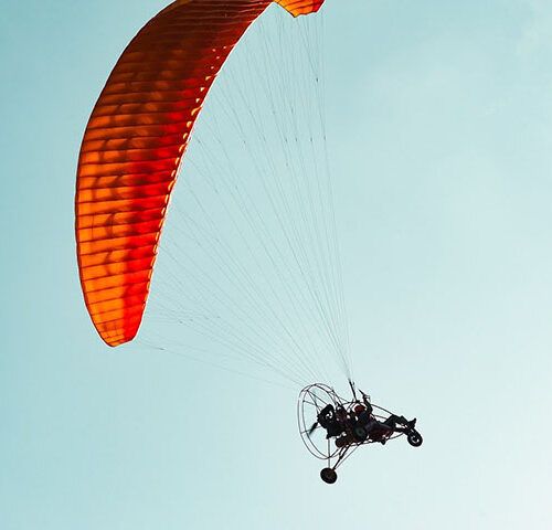 VUELO EN TRIKE<BR><span style="color:#2EACD8">20</span>