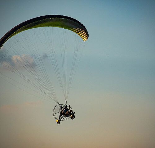 VUELO EN TRIKE<BR><span style="color:#2EACD8">30</span>